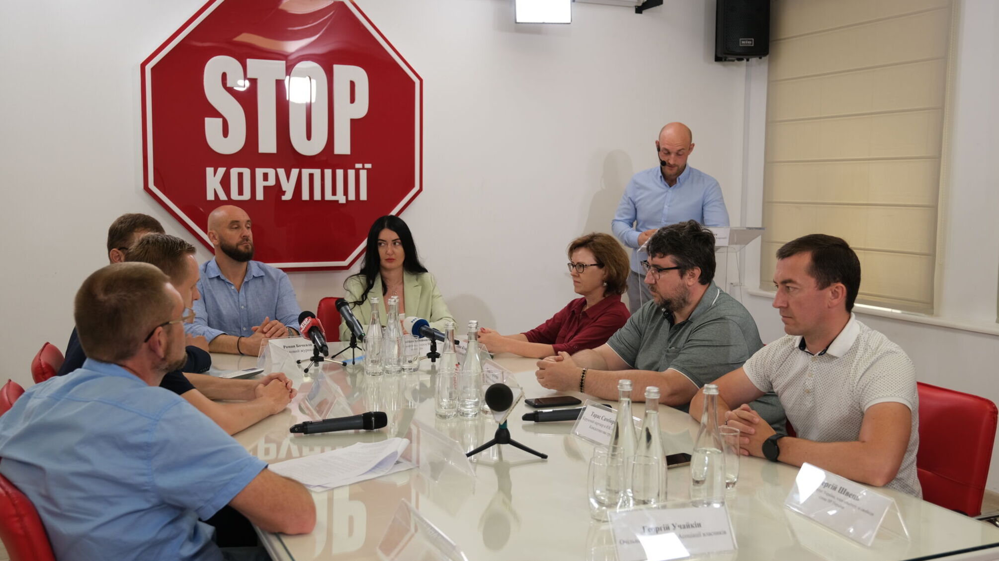 Щодо 9 керівників Нацполіції триває слідство через видачу незаконних дозволів