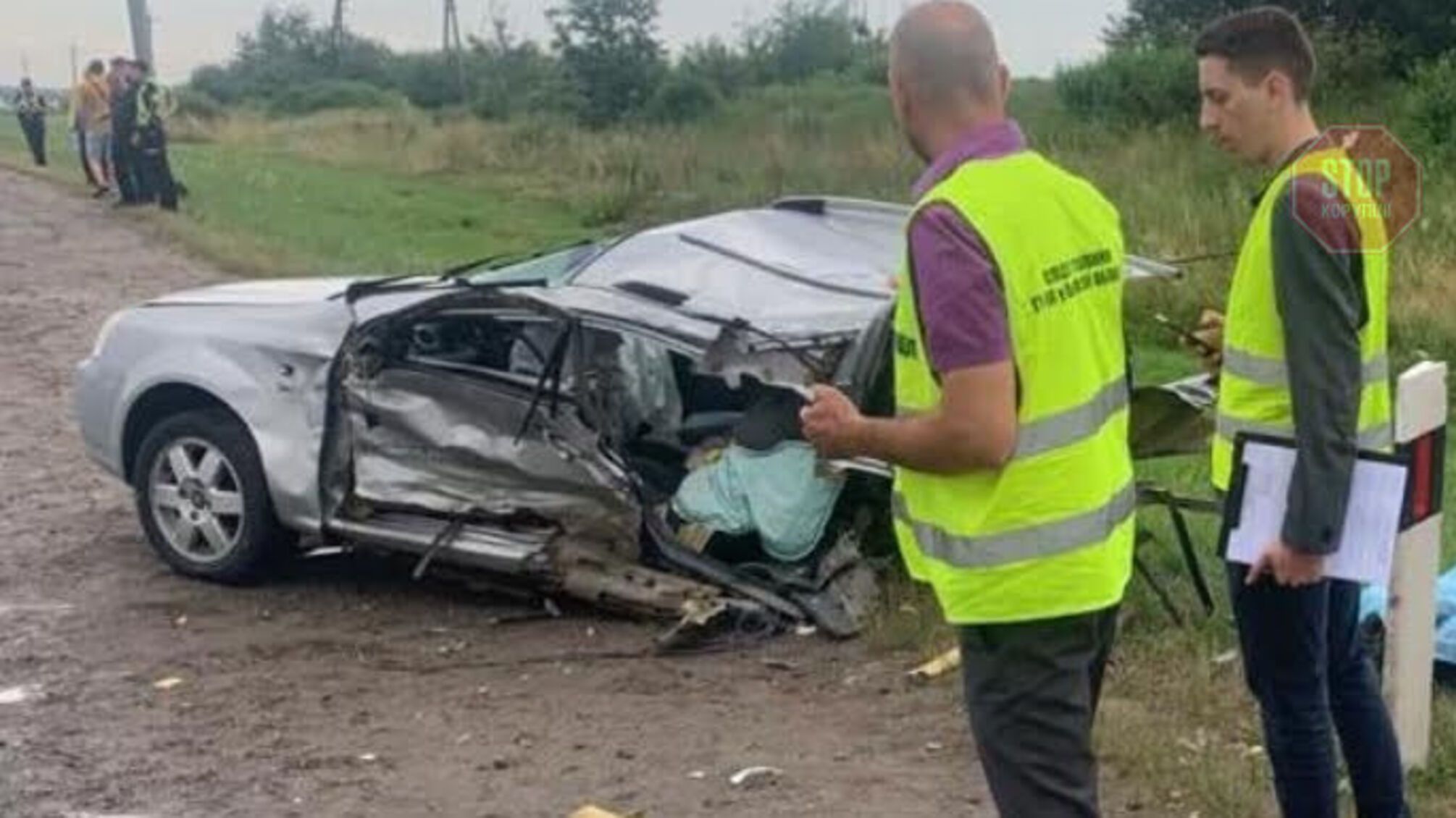 На Львівщині сталася потрійна ДТП, загинула 2-річна дитина (фото)