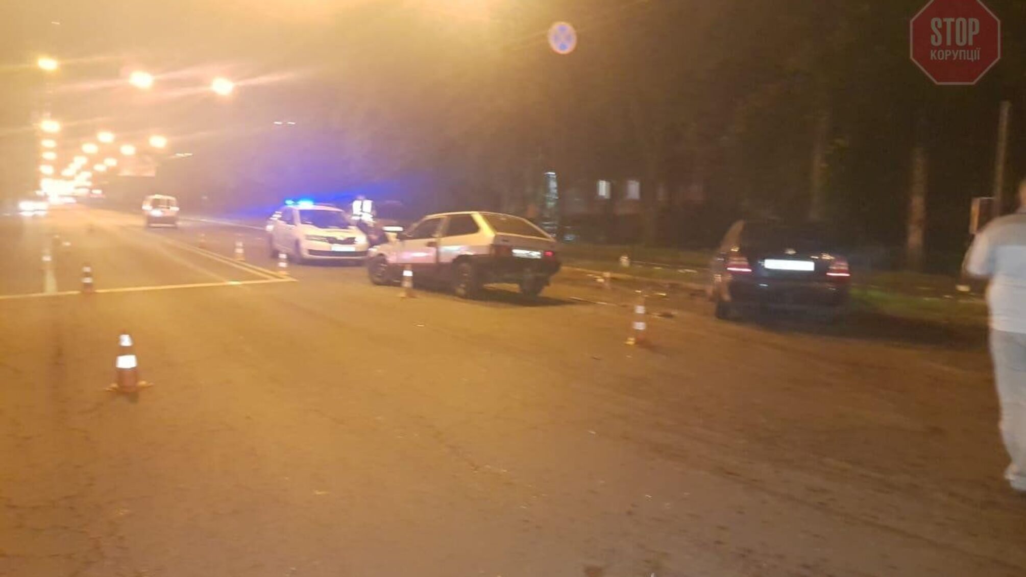 Во Львове столкнулись два автомобиля, пострадали трое маленьких детей (фото)