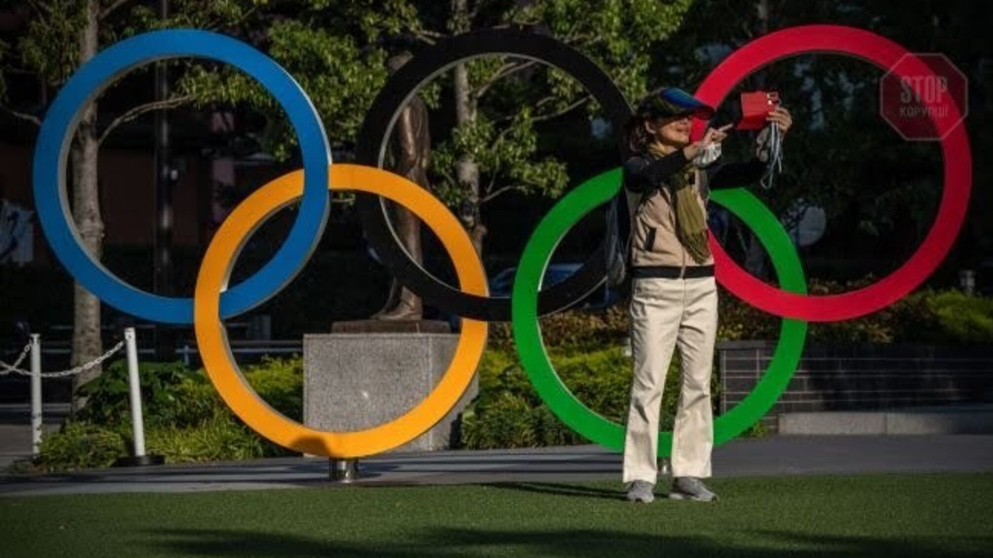 Карантинні обмеження на Олімпіаді: призери самі надягатимуть на себе медалі