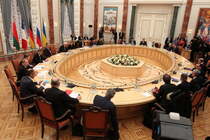 Арестович: Украина не будет участвовать в заседаниях ТКГ в Минске