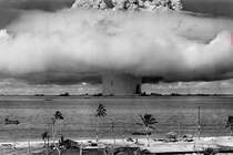Перший підводний ядерний вибух. Свята і події. 25 липня