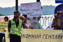 Виїзд з Ірпеня перекрили мітингувальники через «договорняки» мера Маркушина з забудовниками (фото)