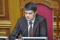 Разумков предлагает забирать мандаты у депутатов, которых поймали пьяными за рулем