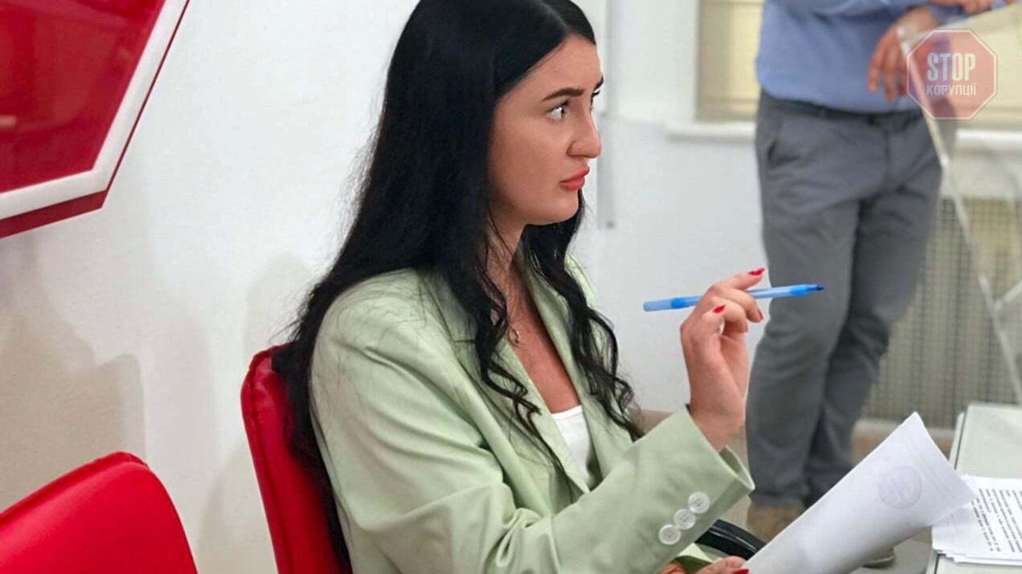 Продаж журналістських посвідчень: юристка пояснила, яких змін потребує українське законодавство