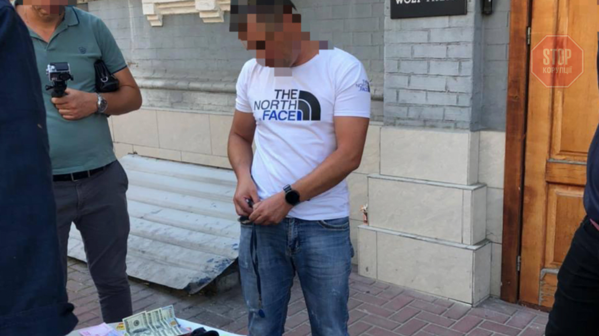 На доларовому хабарі затримали гендиректора 'Регістру судноплавства'