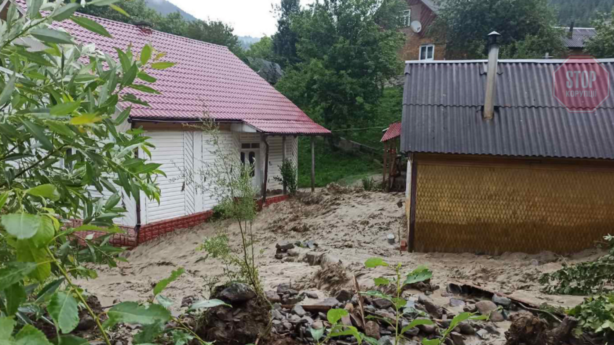 Запад Украины снова затопило