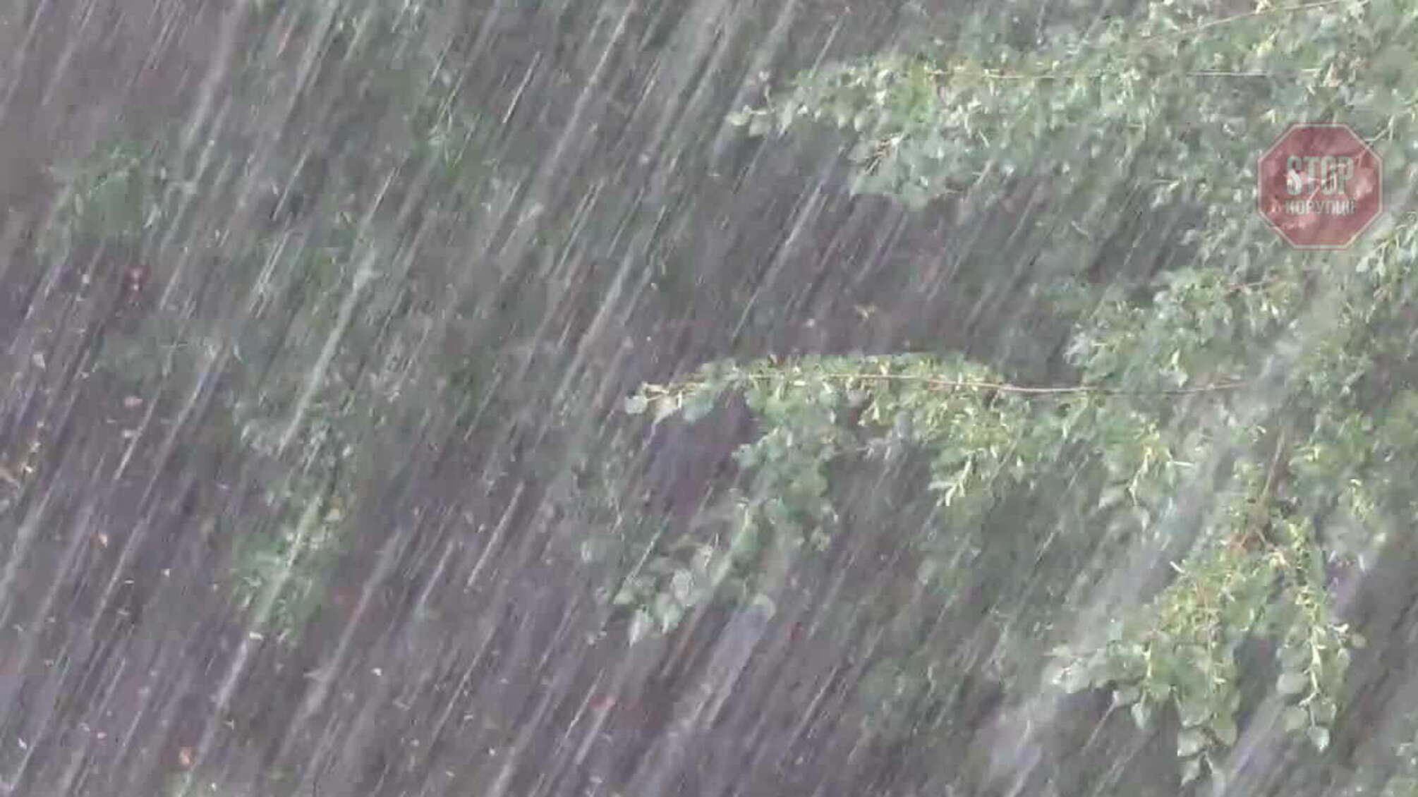 Июль в Украине завершается ливнями