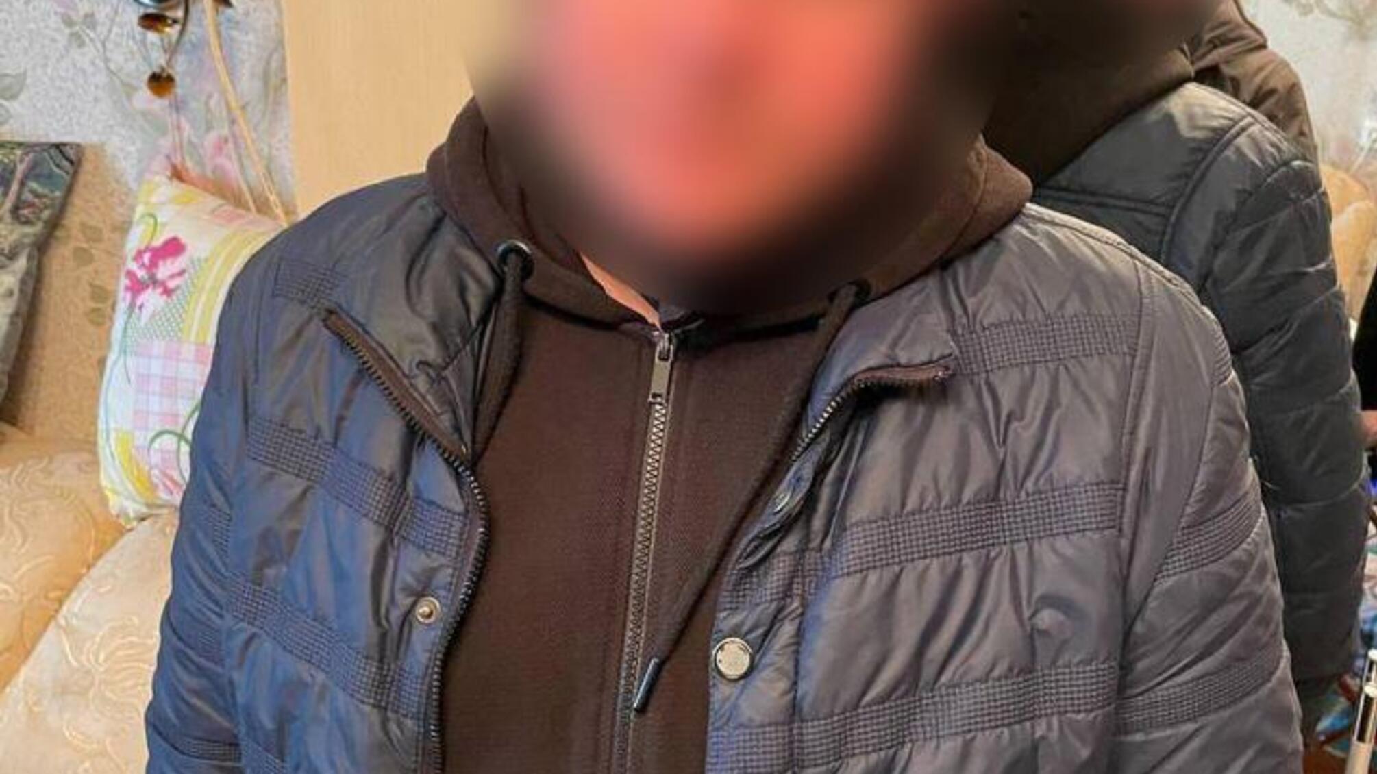 Кіберполіцейські викрили жителя Одеси в шахрайстві з продажем електронної техніки