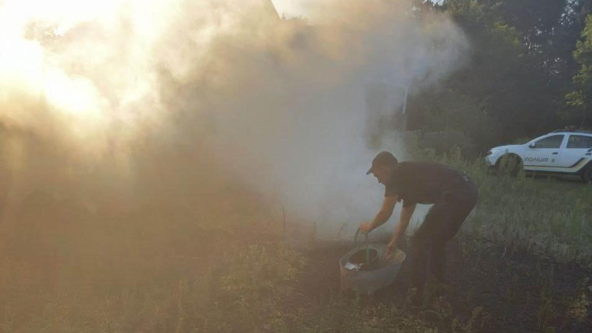 Поліцейські Одещини застерігають громадян від необачного поводження з вогнем