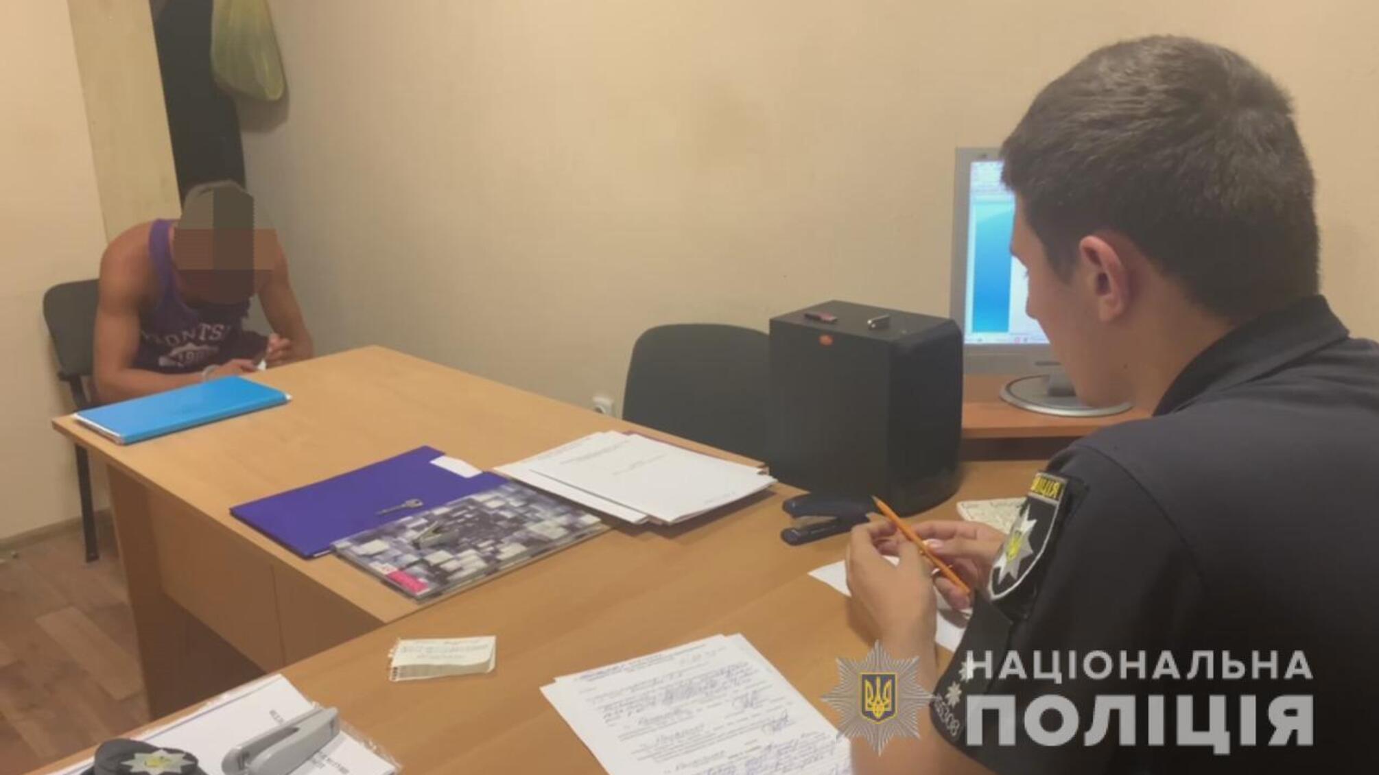 Одеські поліцейські затримали 25-річного уродженця Роздільнянського району за насильство щодо працівника правоохоронних органів