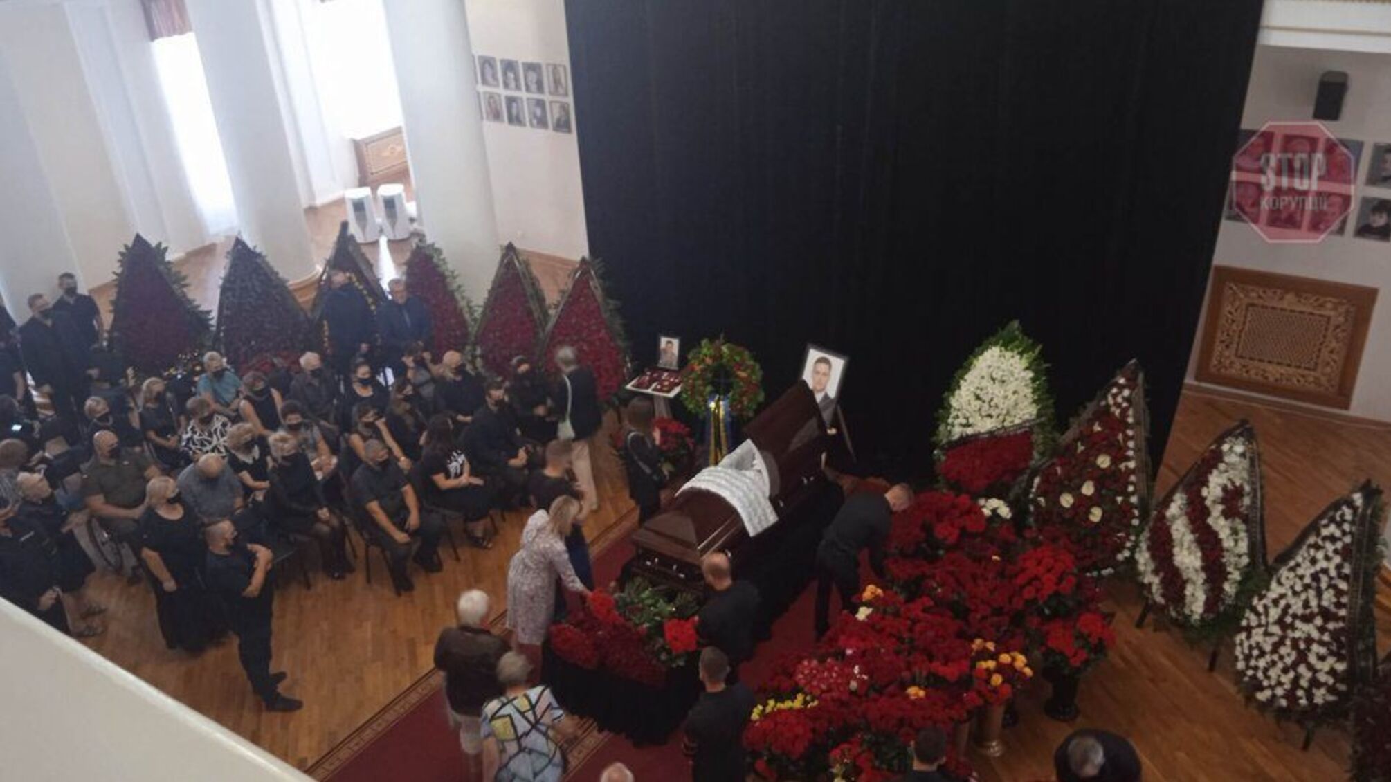 У Кривому Розі прощаються із міським головою Костянтином Павловим (фото)