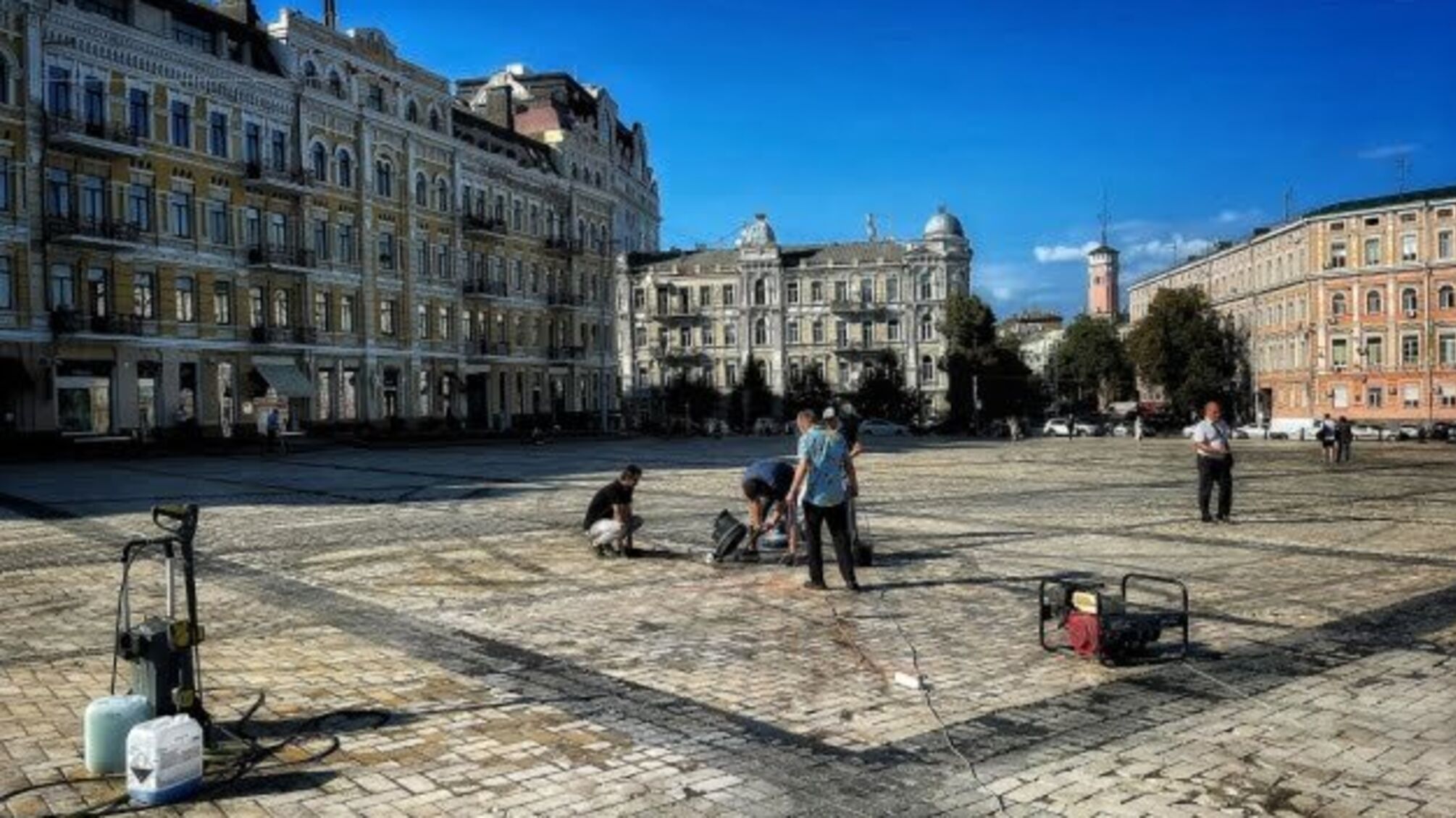 Гендиректорка Софії Київської каже, що на очищення площі від слідів дрифту треба три дні