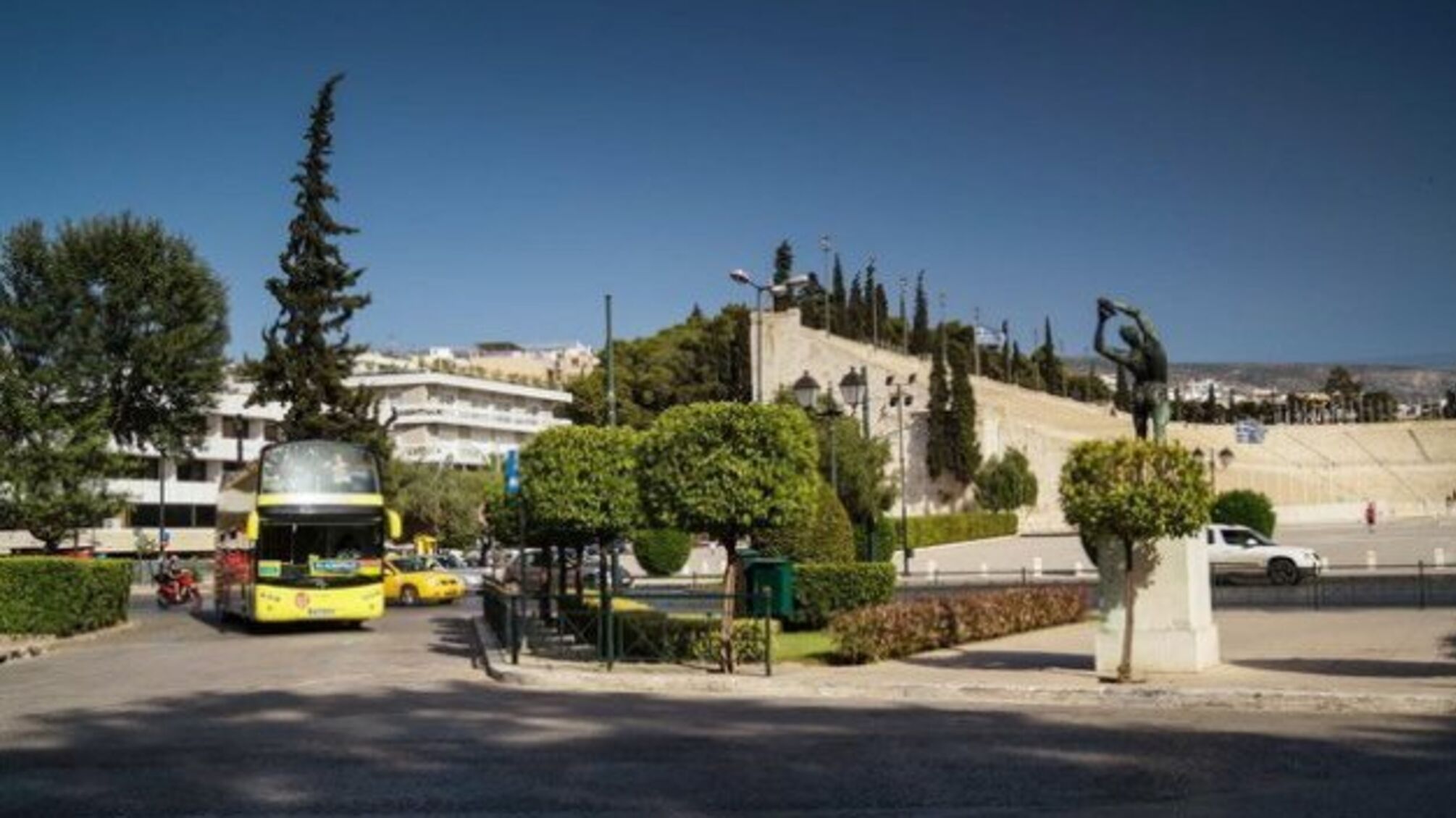 У Греції з’явився перший україномовний аудіогід