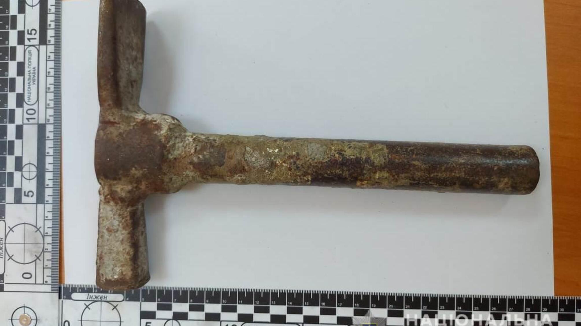 Поліцейські затримали підозрюваного у спричиненні смертельних тілесних ушкоджень 74-річній жительці Чорноморська