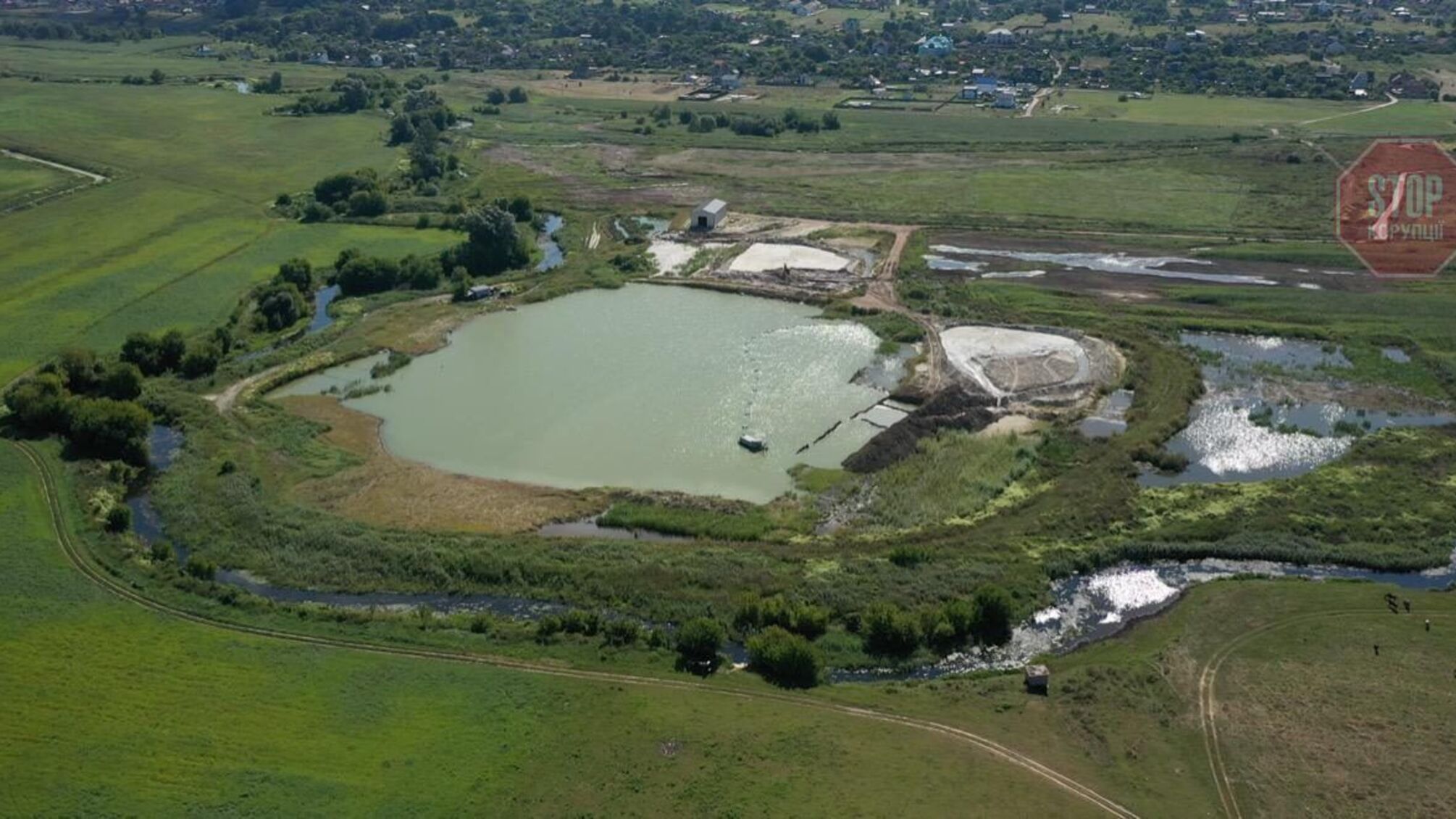 Правоохранители взялись расследовать дело песчаных нелегалов из Бобрицы Киевской