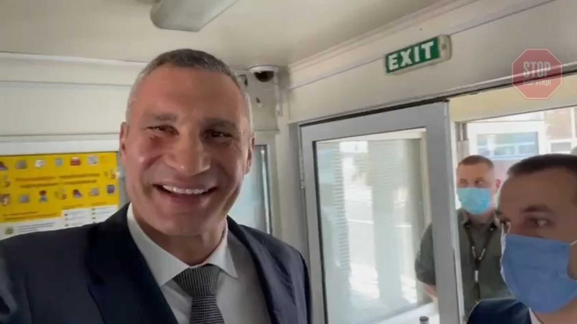 Кличко не пустили к Меркель (видео)