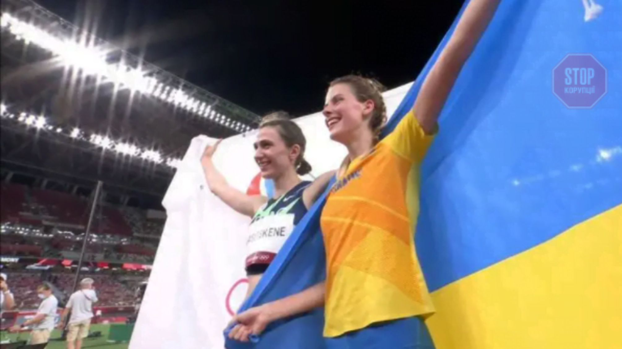 Министр спорта защитил Магучиха после фотографии с россиянкой