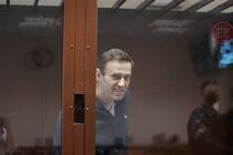 Российский оппозиционер Навальный впервые пообщался с прессой в колонии