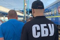 Украл 1 млн и прятался: СБУ задержала экс-чиновника ''Укрзализныци'' (фото)