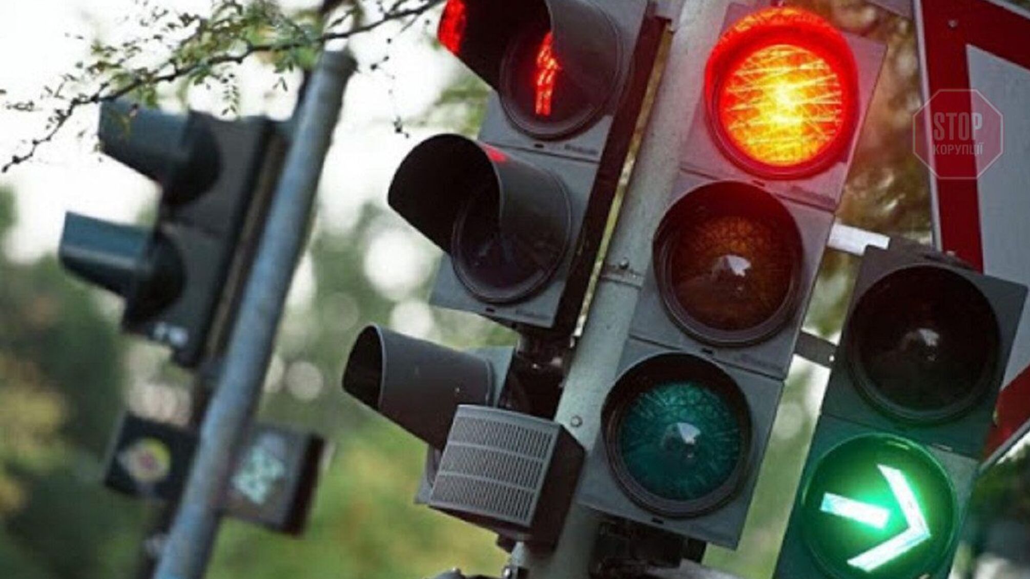 Директора столичного КП подозревают в присвоении 15 млн гривен на установке светофоров