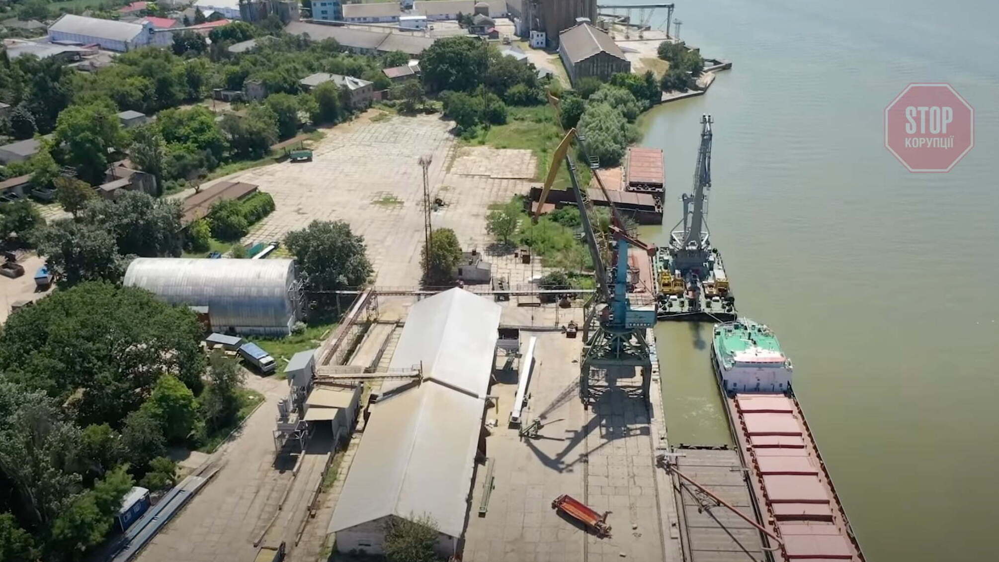 Псували техніку та привели «тітушок»: директор фірми на Одещині розповів про спробу рейдерського захоплення