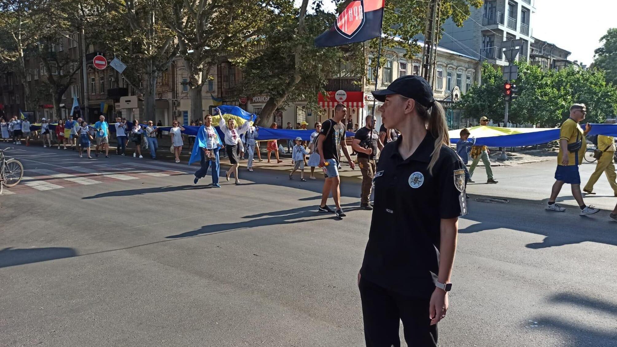 Більше 2300 правоохоронців забезпечують правопорядок на Одещині у День Незалежності України