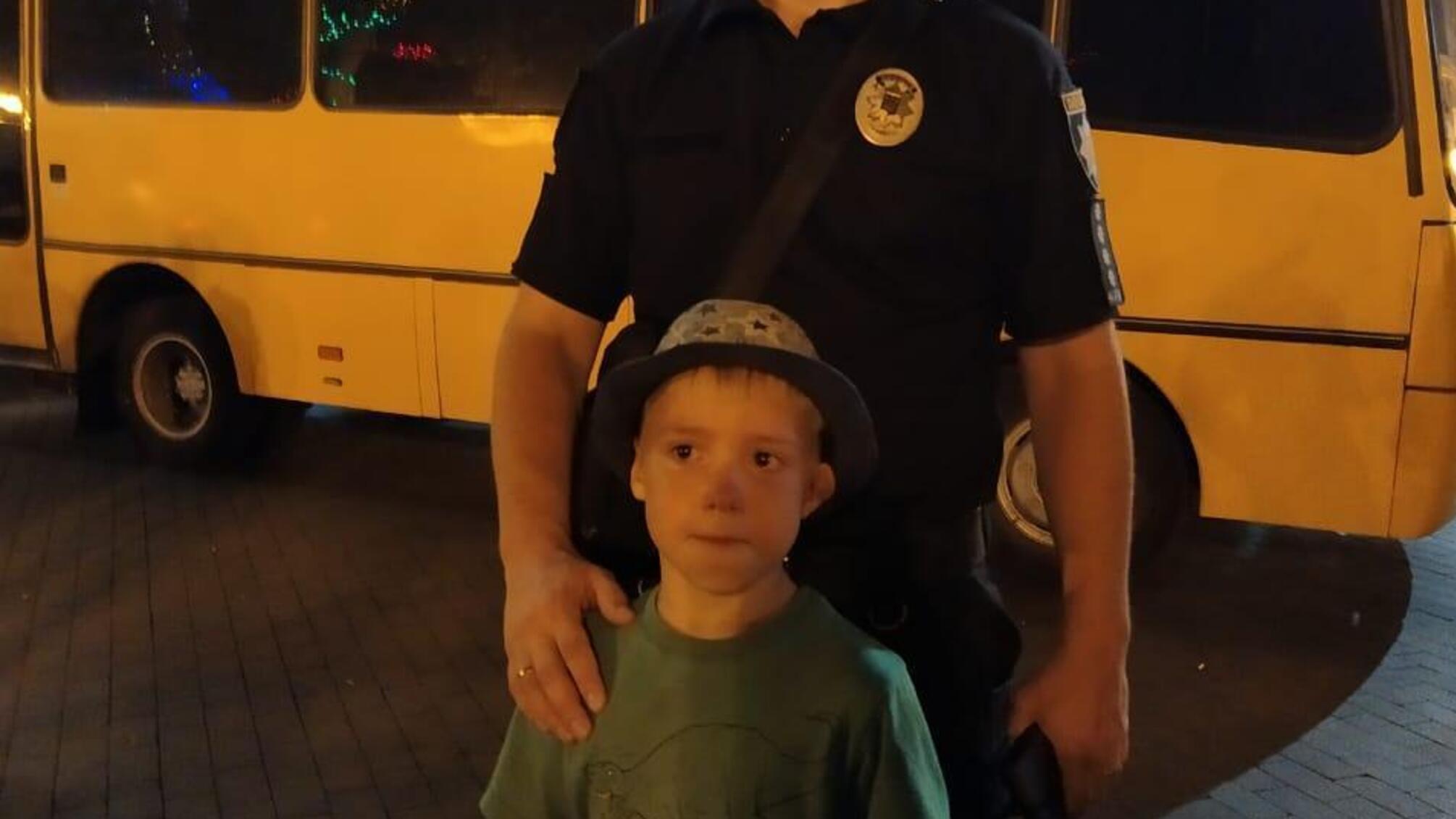 Поліцейські розшукали шестирічного хлопчика, який загубився в центрі Одеси під час святкових гулянь