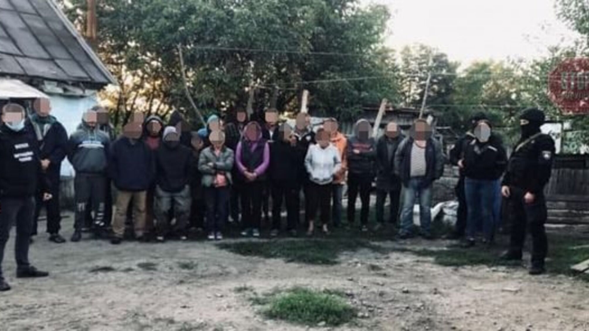 За трудове рабство на агропідприємстві організаторів ув’язнили на 2 місяці