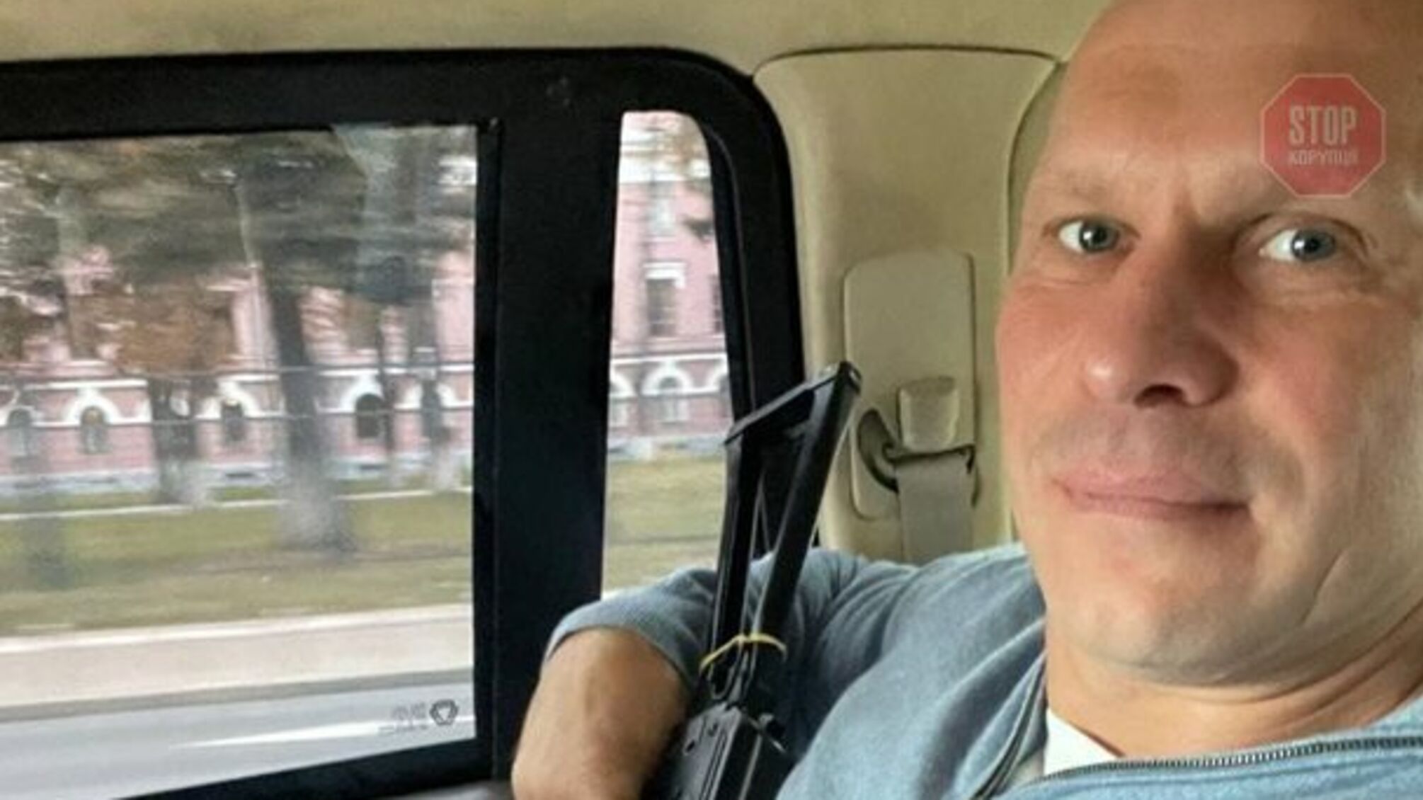 Кива з автоматом в руках порадив політикам пересідати в «броню»