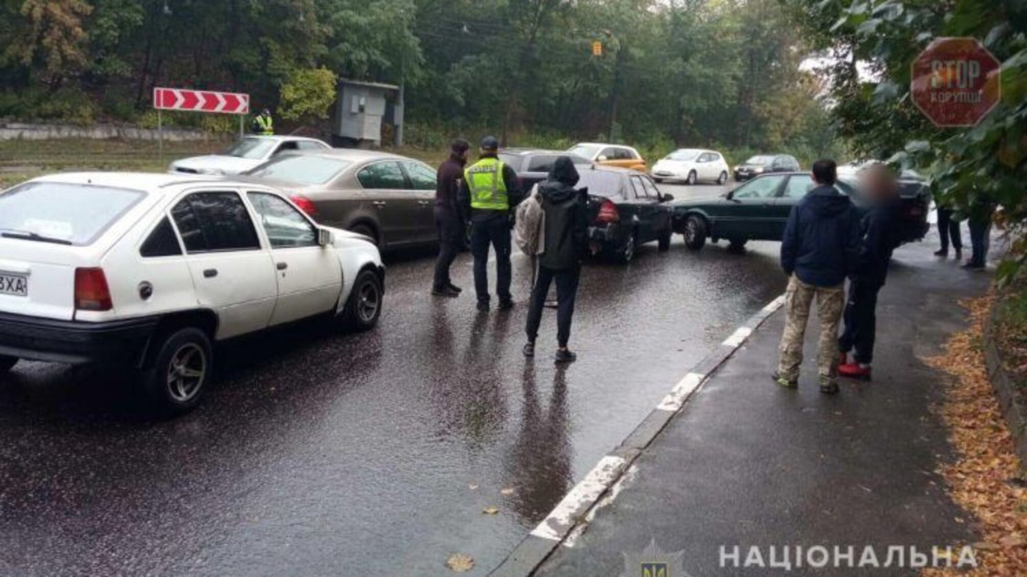 У Харкові дівчина на Audi влаштувала масову автотрощу (фото)