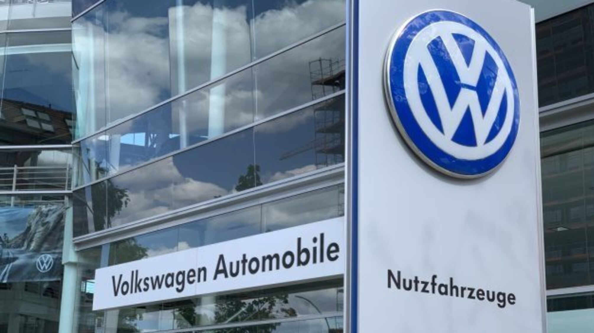 Єврокомісія закликала Volkswagen виплатити компенсацію всім європейським покупцям