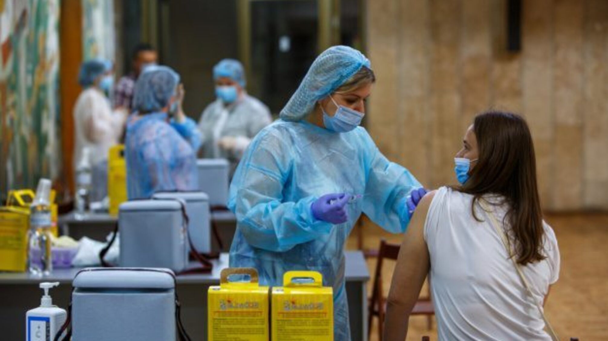 Австрія вакцинувала від коронавірусу вже 60% свого населення