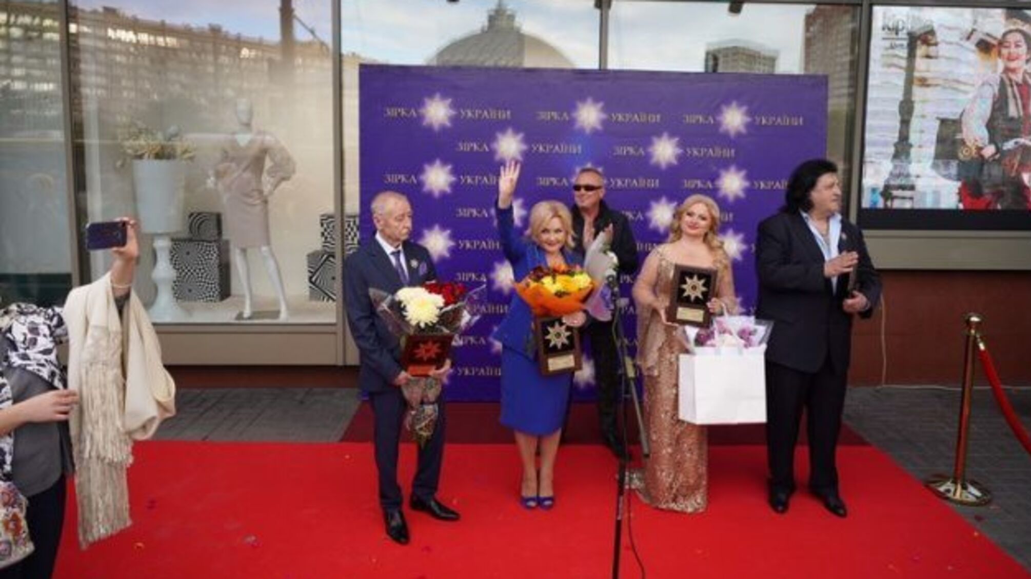 У Києві заклали «зірки» ще трьом співакам і композитору