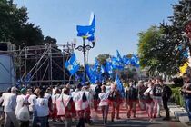 ОПЗЖ готовится к многотысячному митингу под парламентом, - СМИ