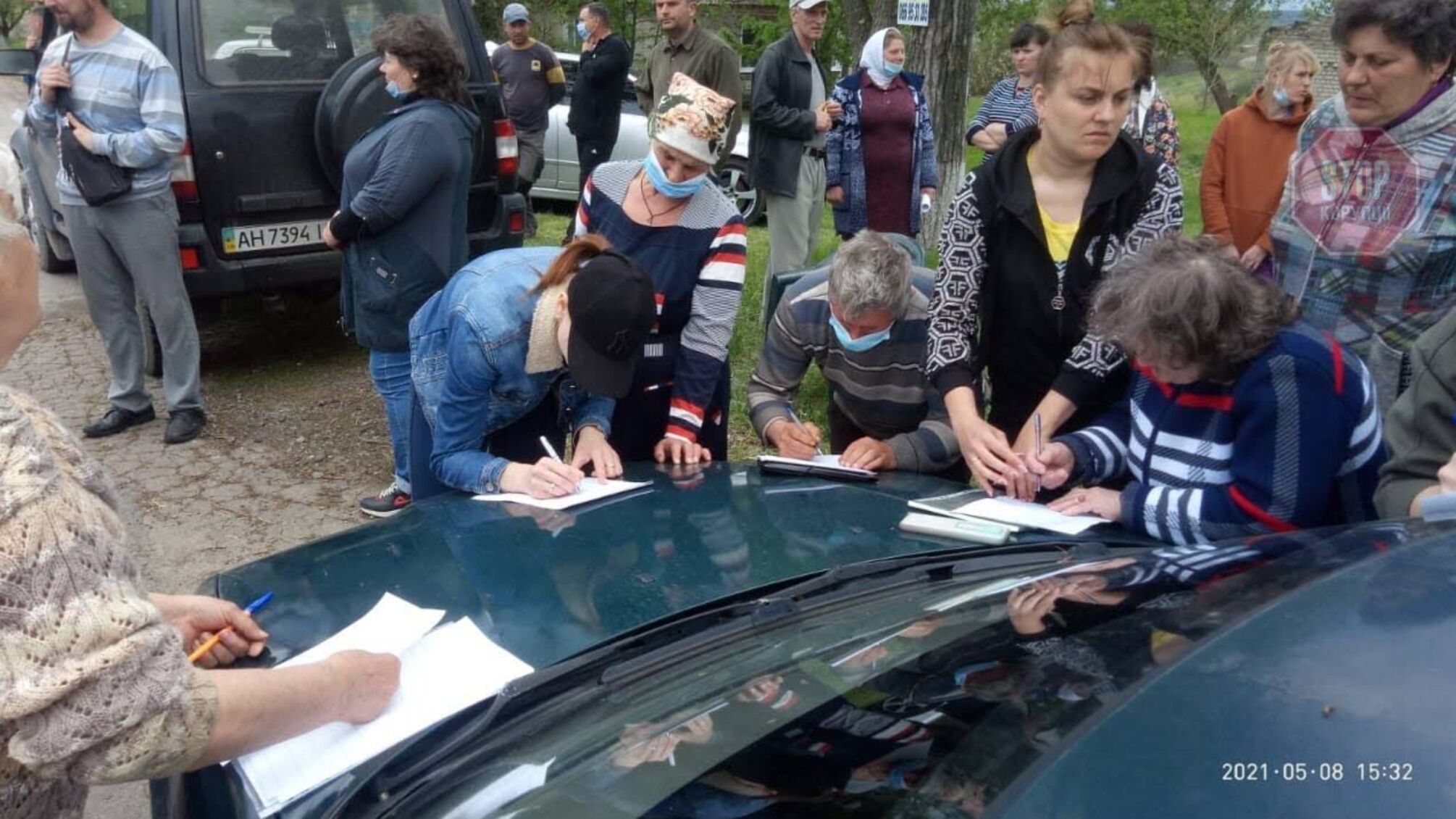 На Донеччині громада протестує проти видобутку газу
