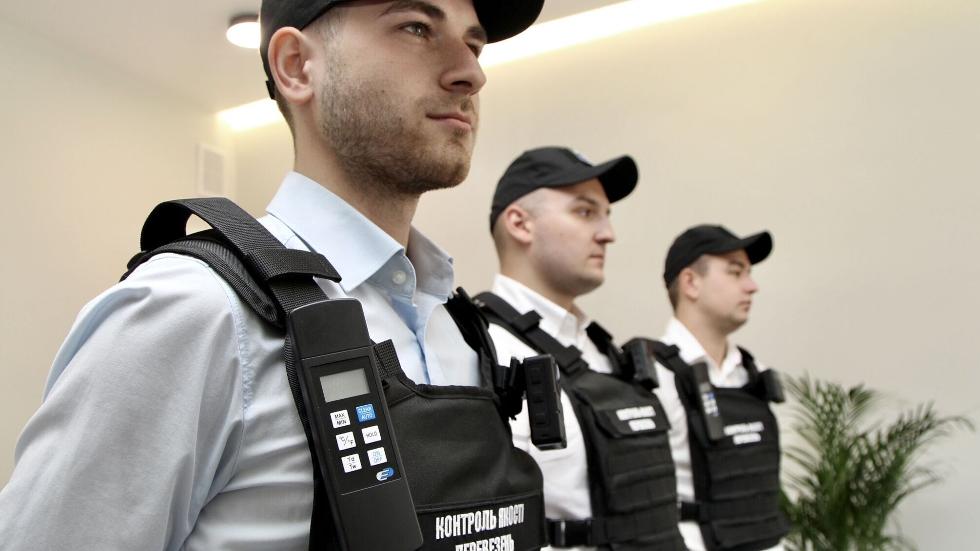 У громадському транспорті киянам відсьогодні мірятимуть температуру