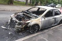 Криминальные Бровары: местная мафия сожгла автомобиль адвоката игорного заведения (фото, видео)