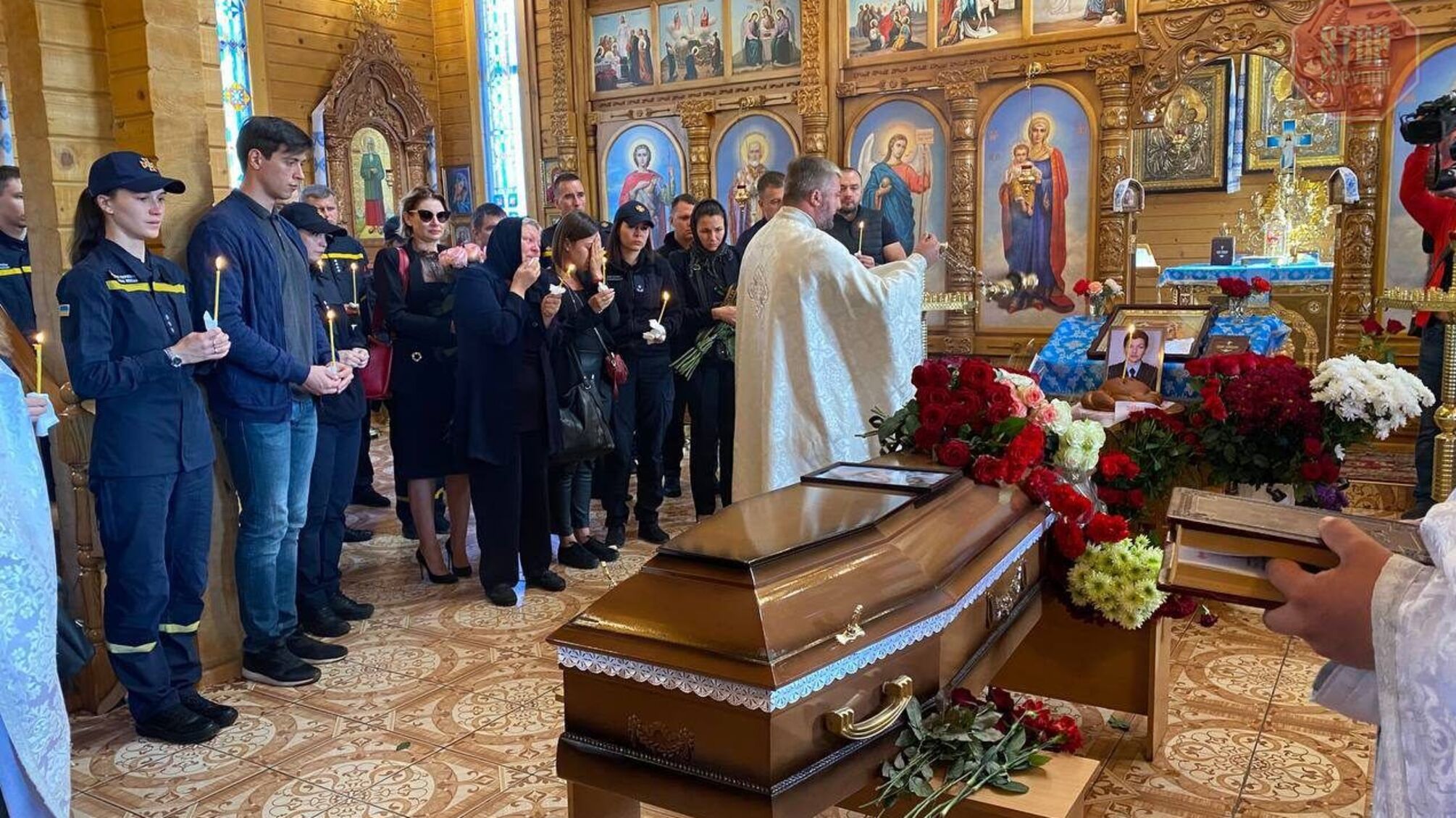 В Днепре попрощались с жертвой теракта Дарьей Гречищевой