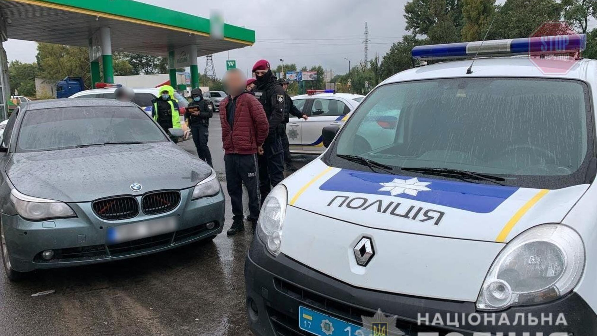 У Полтаві чоловік влаштував стрілянину та викрав жінку