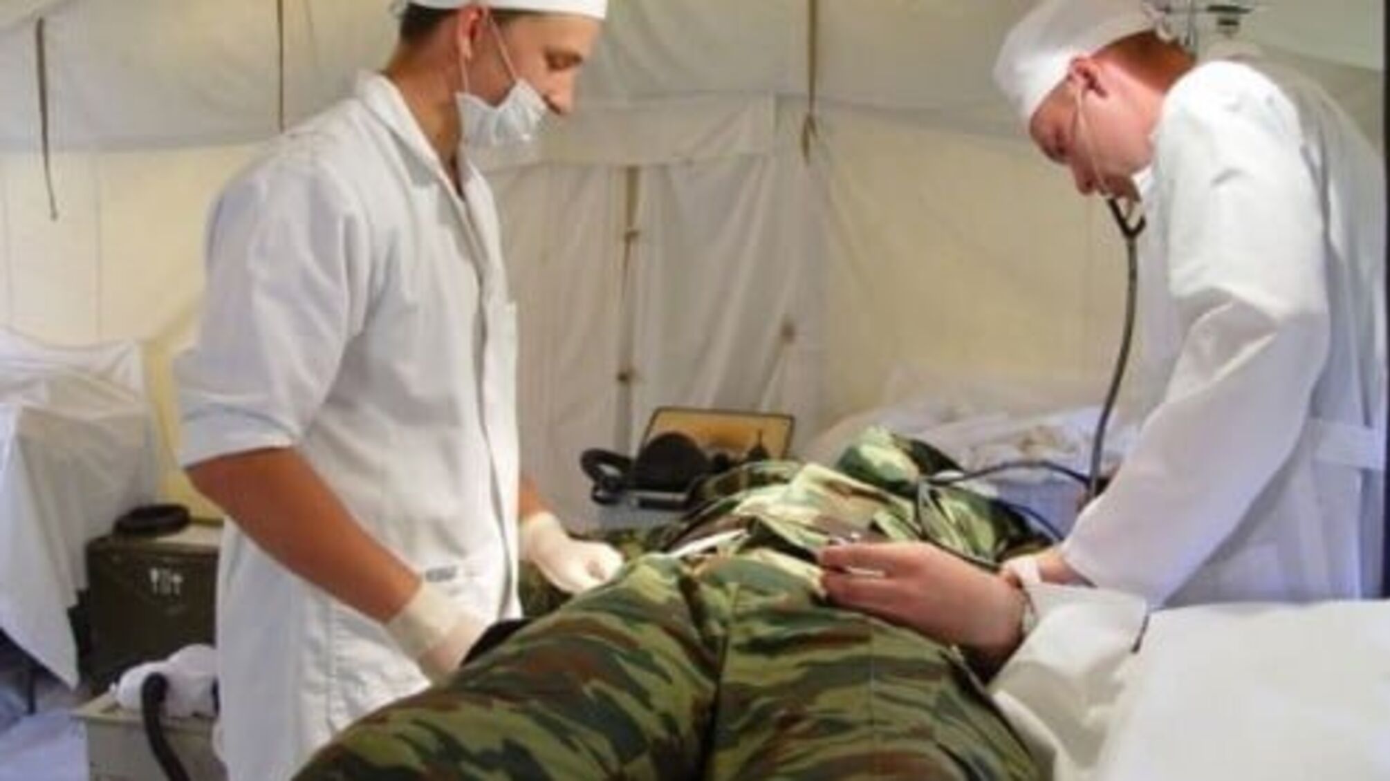 На Донбассе снова ранили украинского военнослужащего