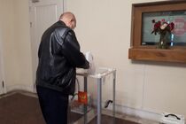 Вибори до Держдуми РФ: в Україні відкрилися дільниці для голосування