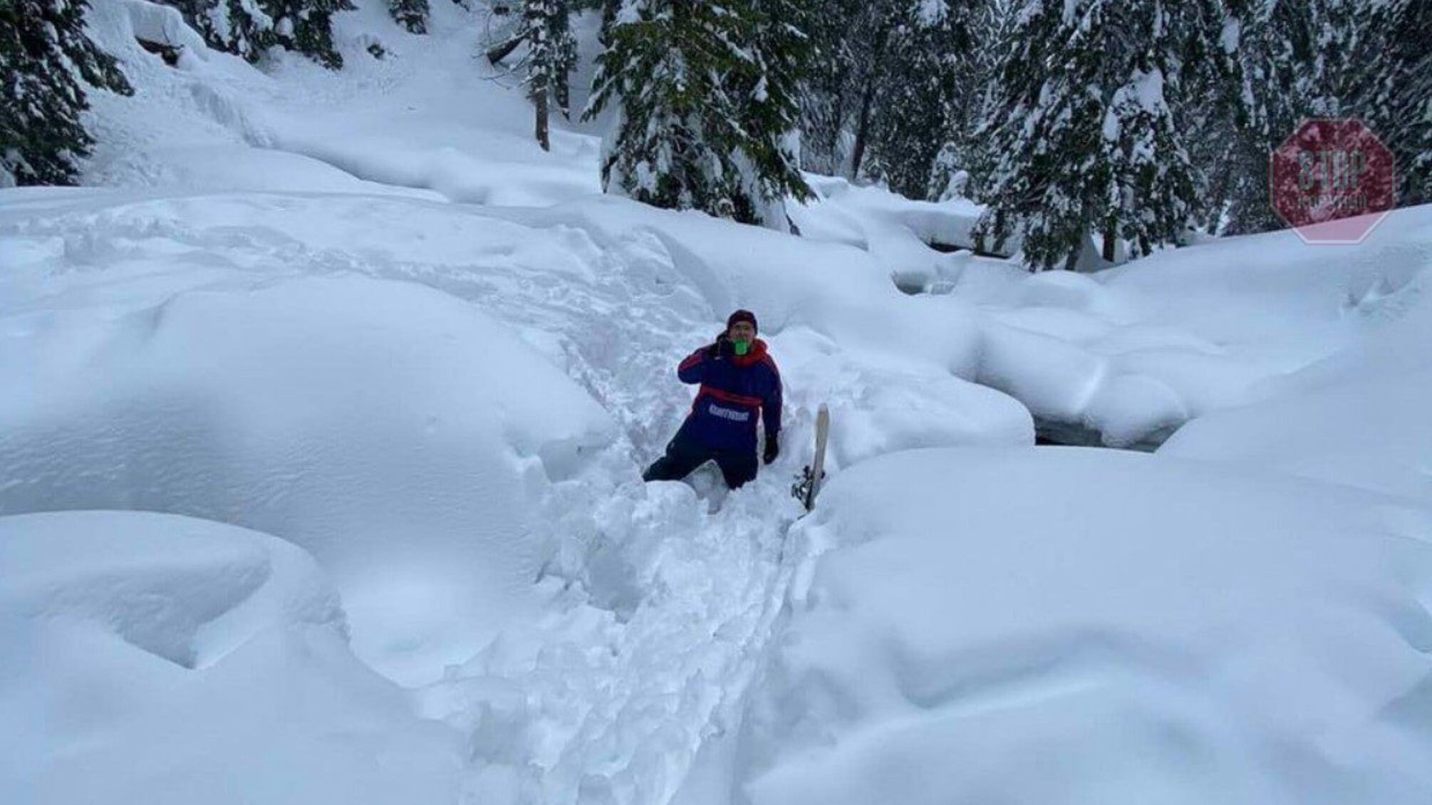 ДСНС нагадує про обережність туристам в Карпатах: 30 та 31 січня — погіршення погоди