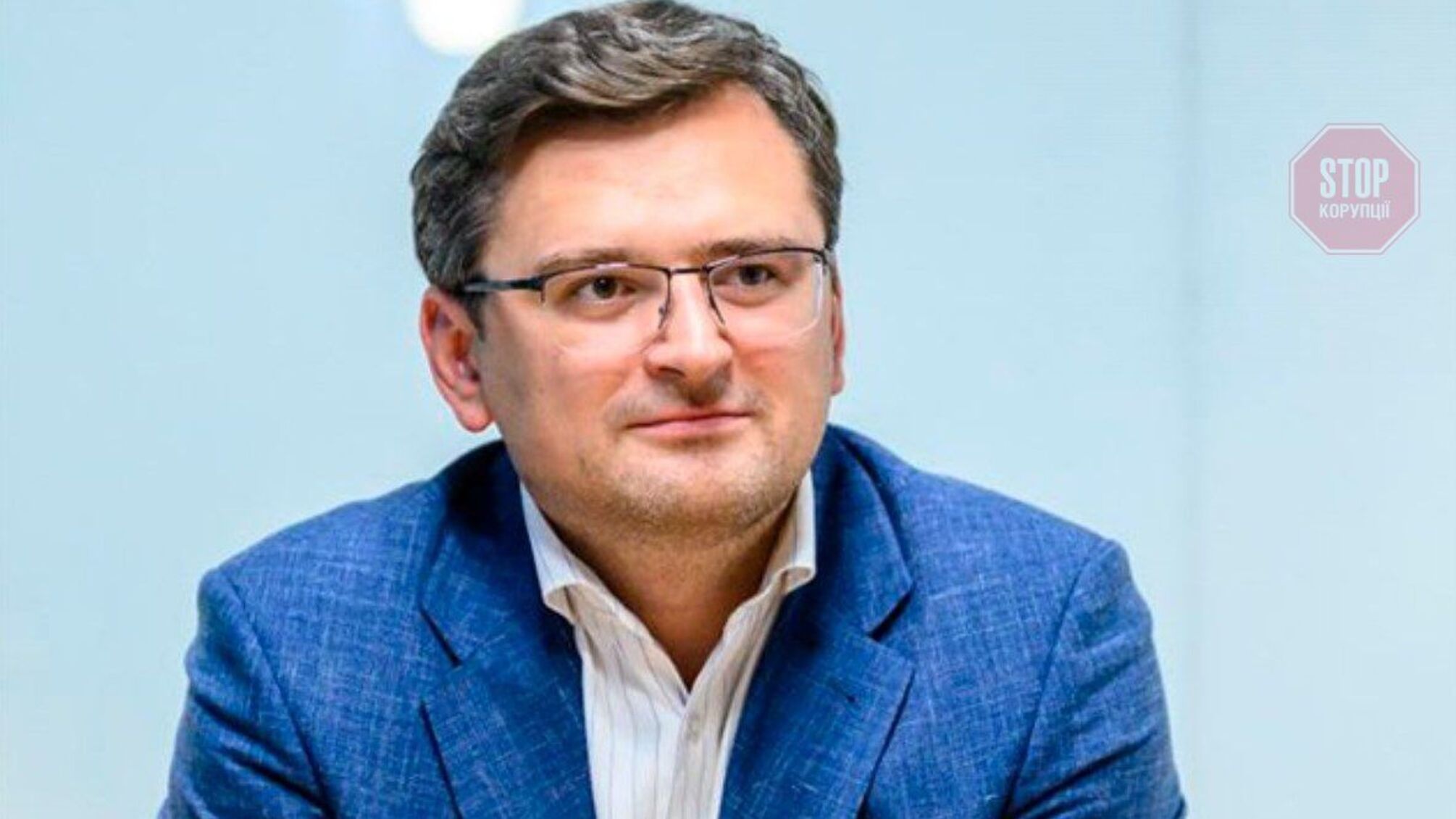 Кулеба об отключении России от SWIFT: зарубежные партнеры все еще дебатируют