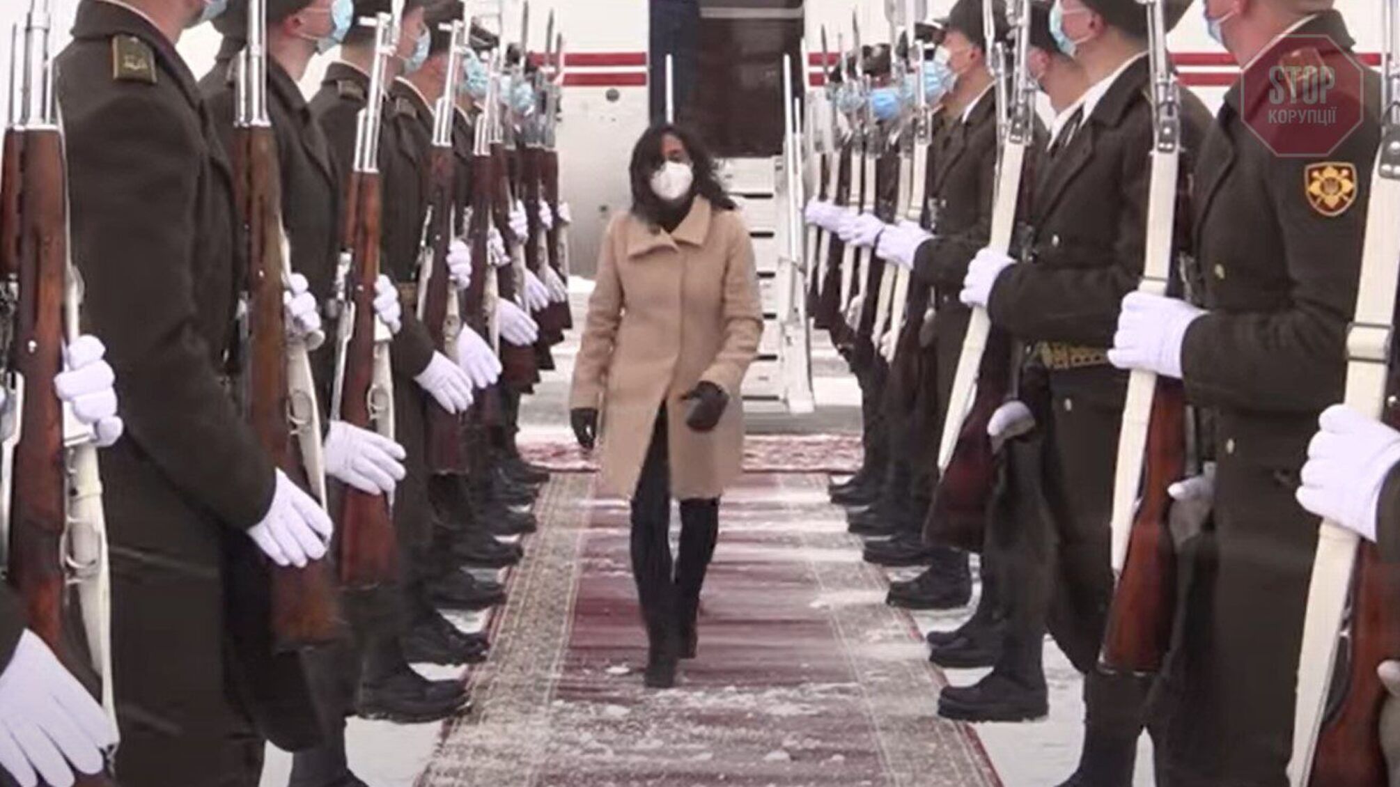 Канада направила в Украину министра обороны: Анита Ананд расскажет об обороне