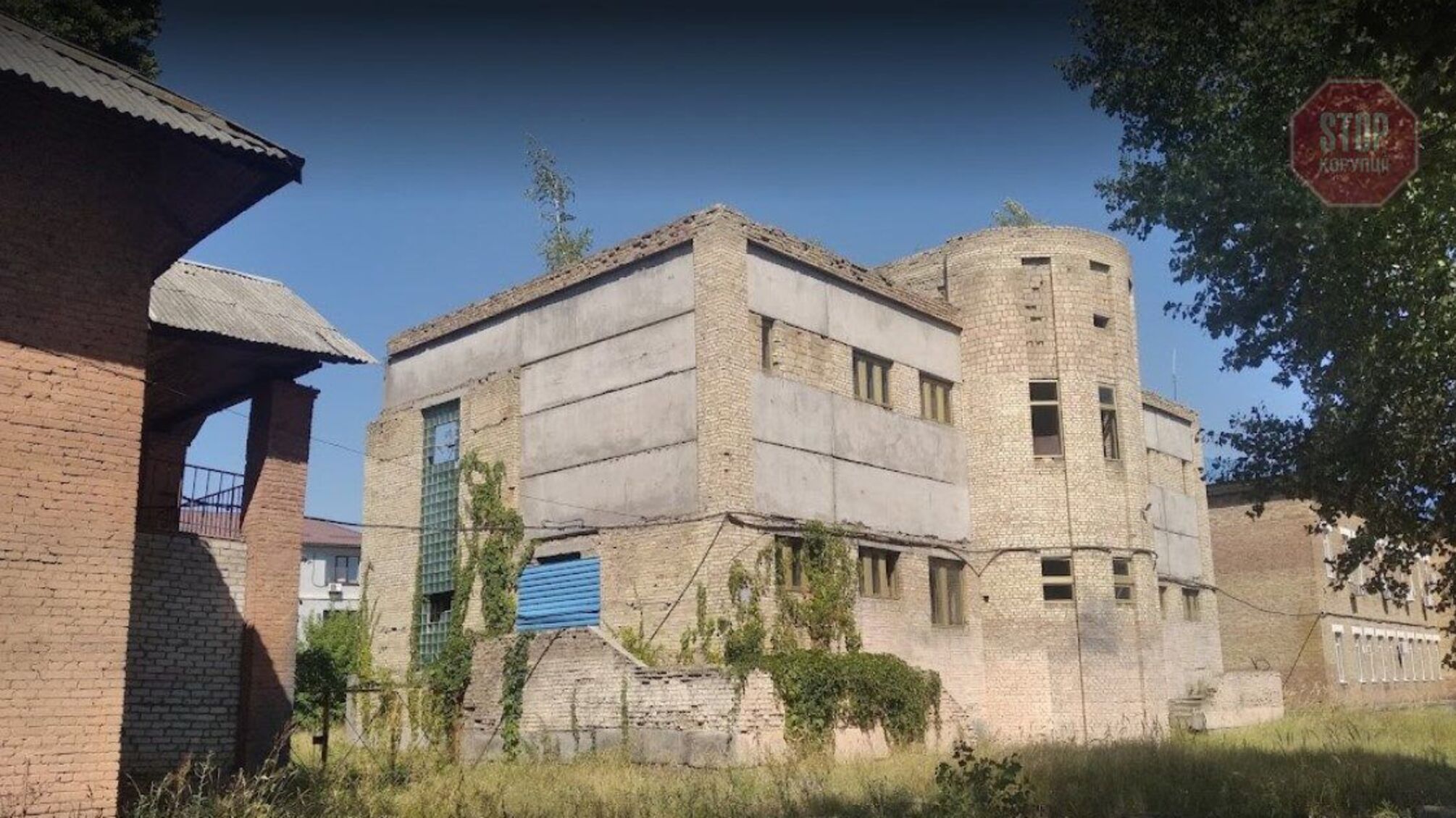 Ртуть забруднила місцевість біля метро та ТРЦ у Києві: чиновника КМДА звинувачено у недбальстві