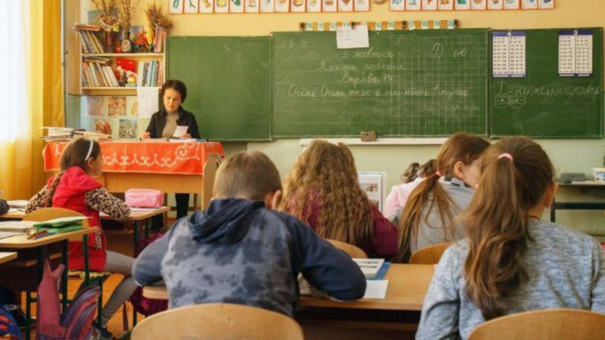 В Україні зросли зарплати вчителів