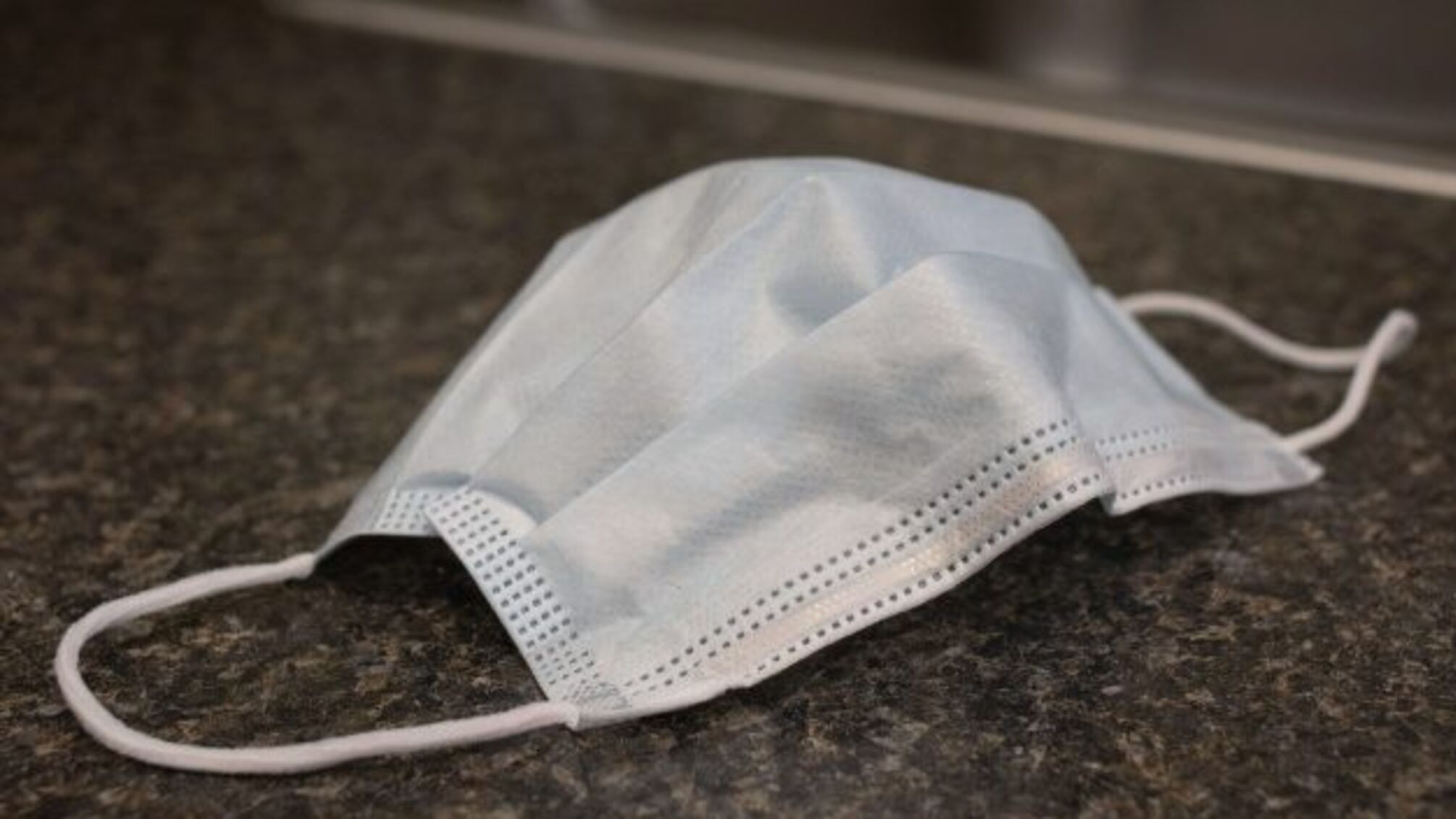 Латвія змінює правила носіння масок