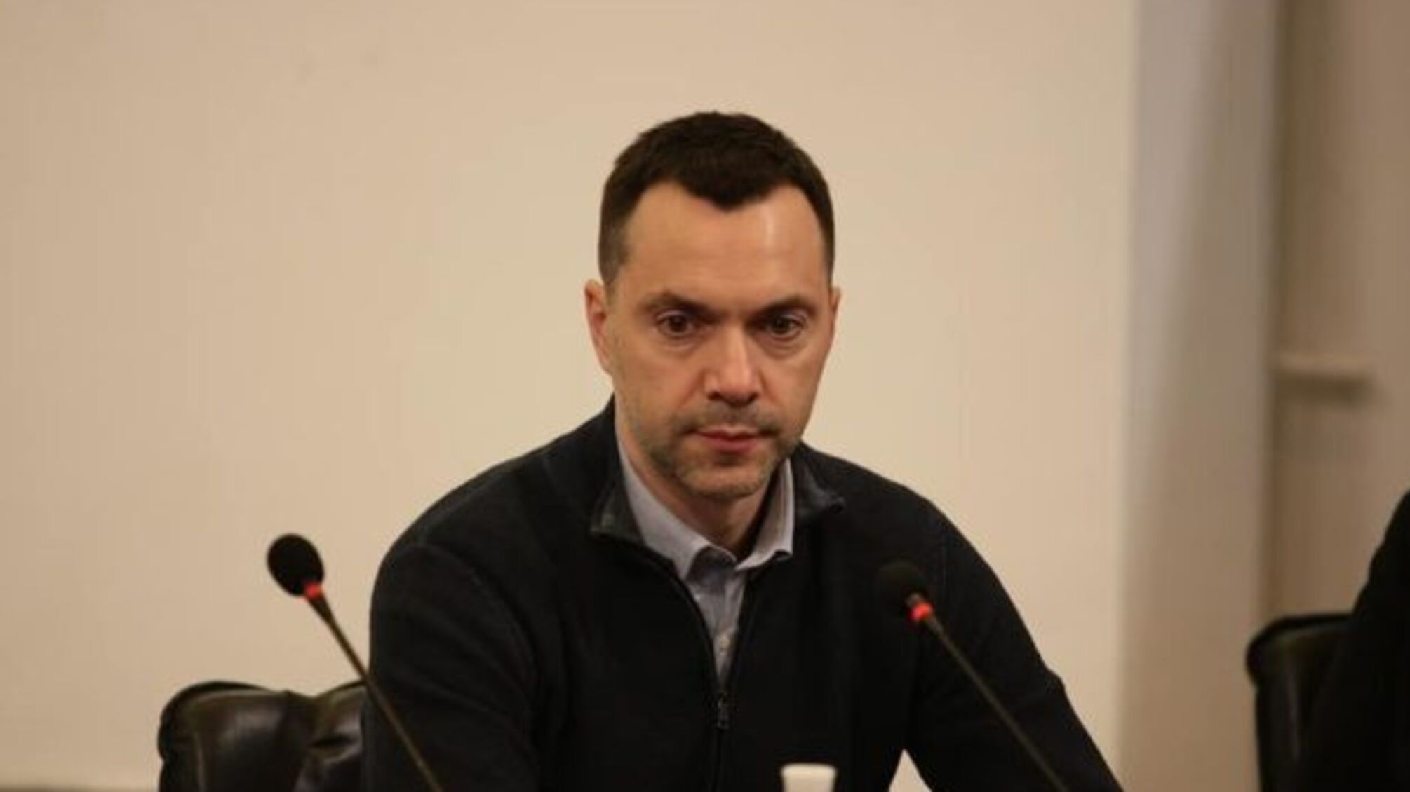 Арестович залишив посаду спікера делегації в ТКГ та радника Єрмака
