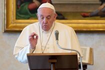 Папа Римський закликав знайти рішення для досягнення миру в Україні